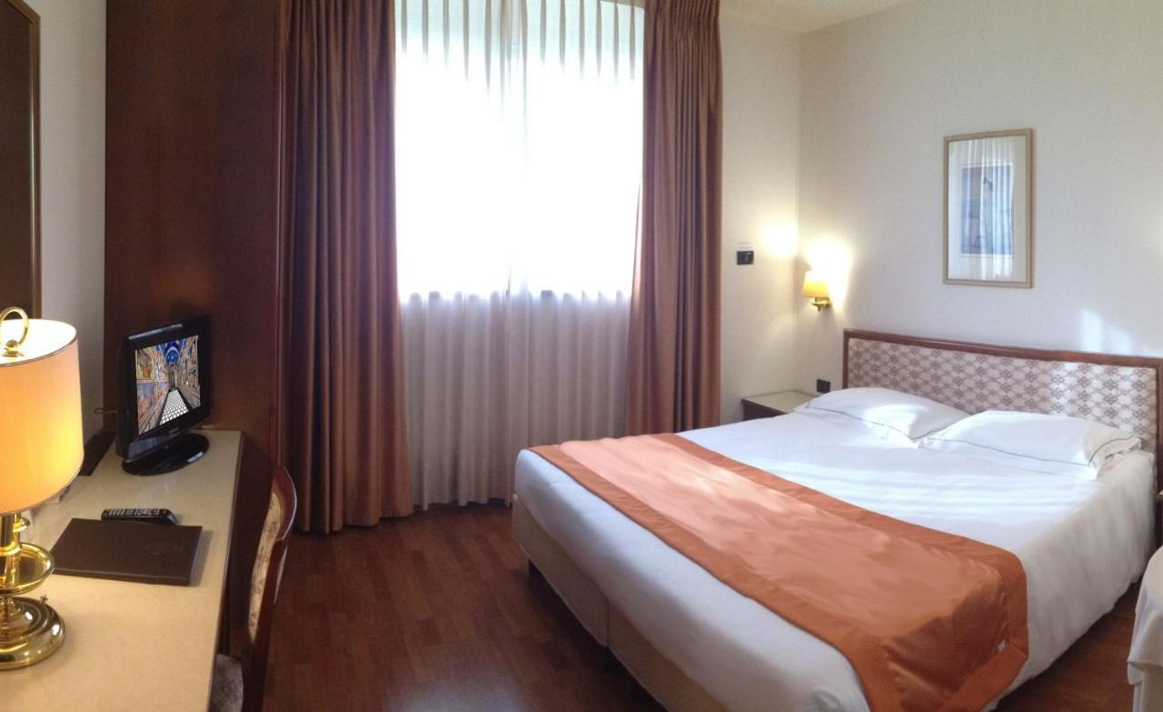Hotel Marconi Ponte San Nicolo Екстер'єр фото
