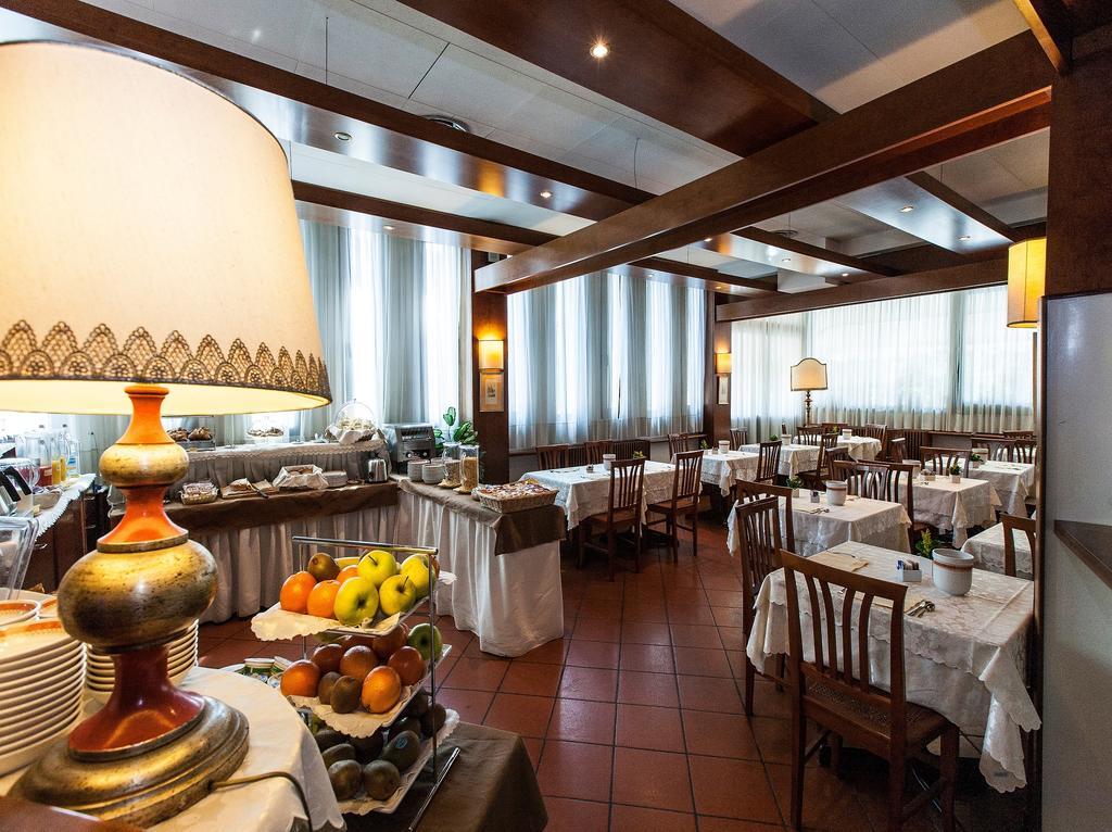 Hotel Marconi Ponte San Nicolo Екстер'єр фото