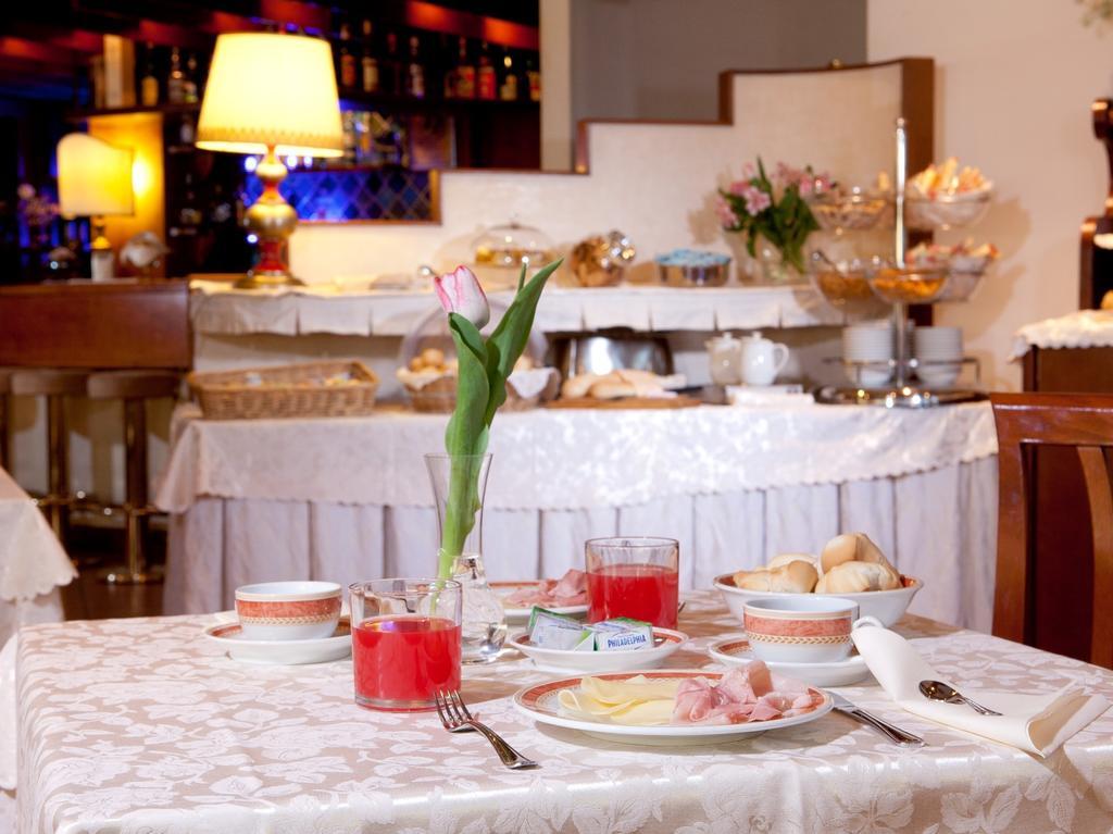 Hotel Marconi Ponte San Nicolo Екстер'єр фото