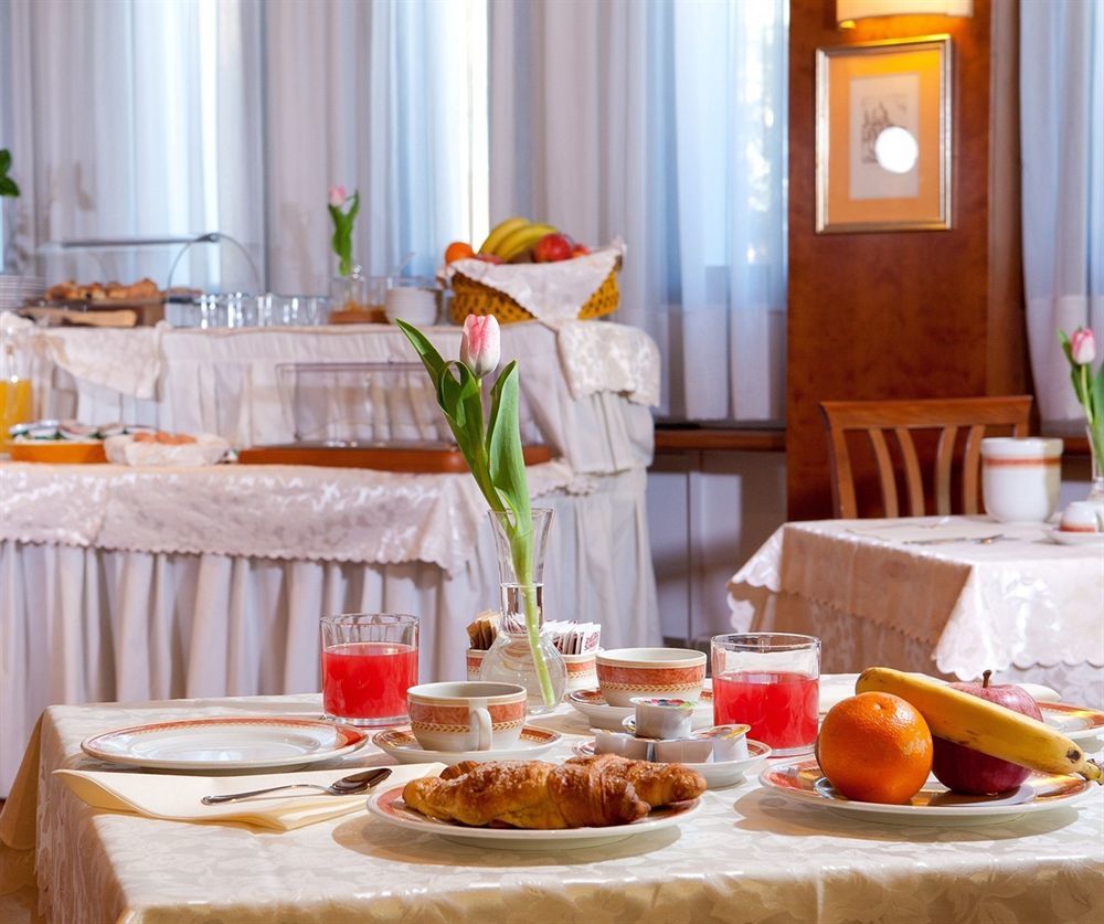 Hotel Marconi Ponte San Nicolo Екстер'єр фото